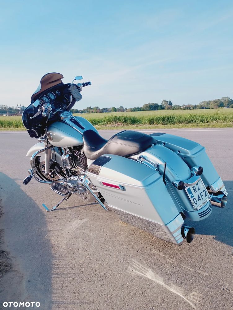Harley-Davidson Touring Street Glide - 10