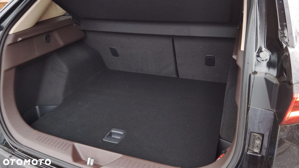 Bestune T77 1.5T Business DCT - 9