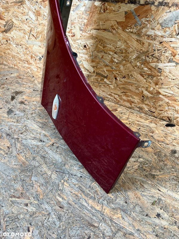 BŁOTNIK prawy BMW E90 Kombi lift E91 Kod lakieru: A82 - 8