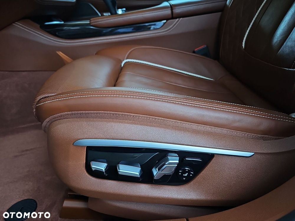 BMW Seria 7 - 27