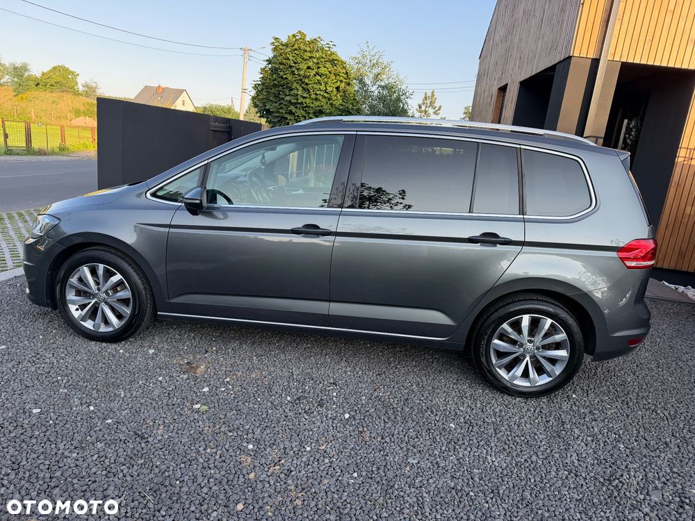 Volkswagen Touran - 8