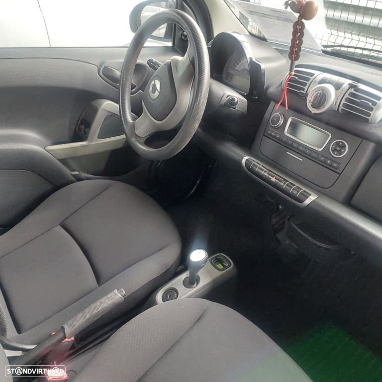 Smart ForTwo Coupé 1.0 mhd Pure 61 Softouch - 9