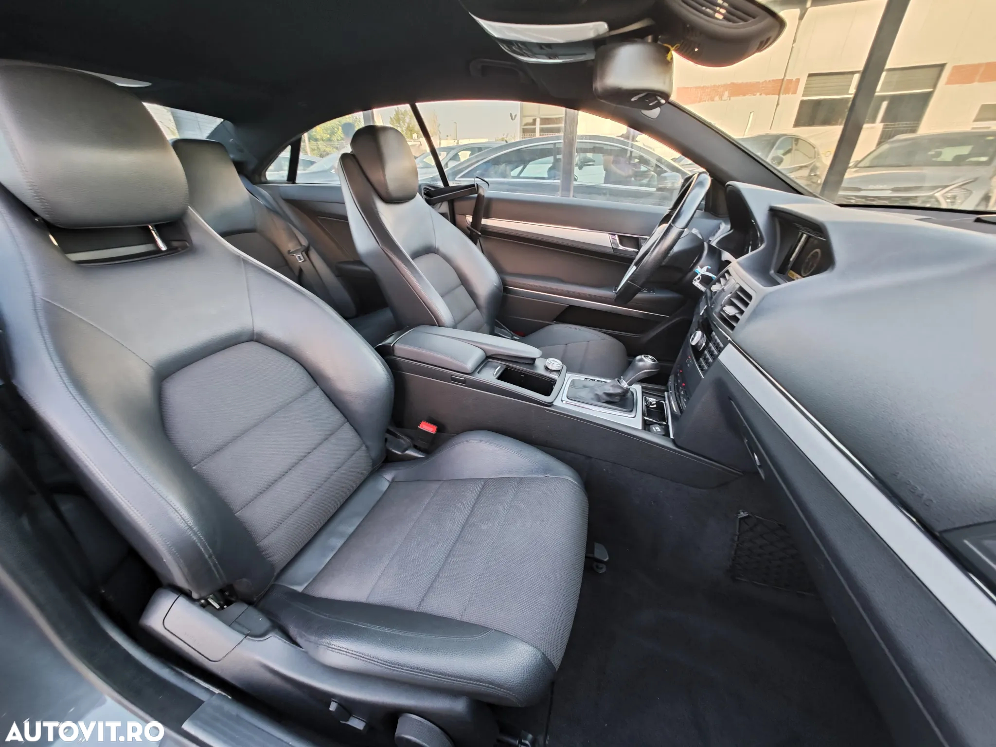 Mercedes-Benz E 220 CDI DPF Coupe BlueEFFICIENCY 7G-TRONIC Avantgarde - 14