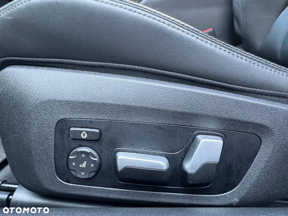 BMW M4 Competition M xDrive sport - 23