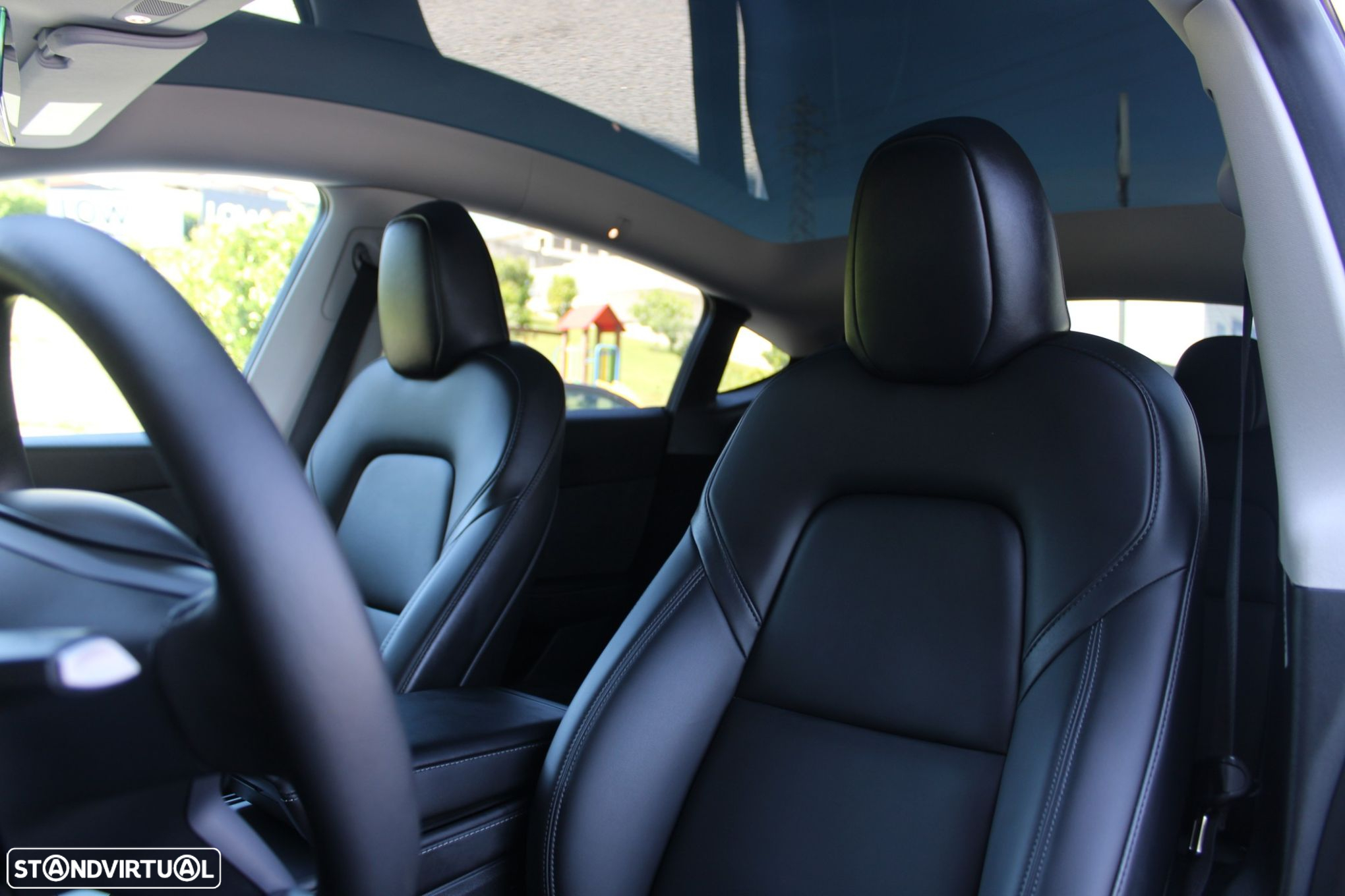 Tesla Model Y Long Range Dual Motor AWD - 5