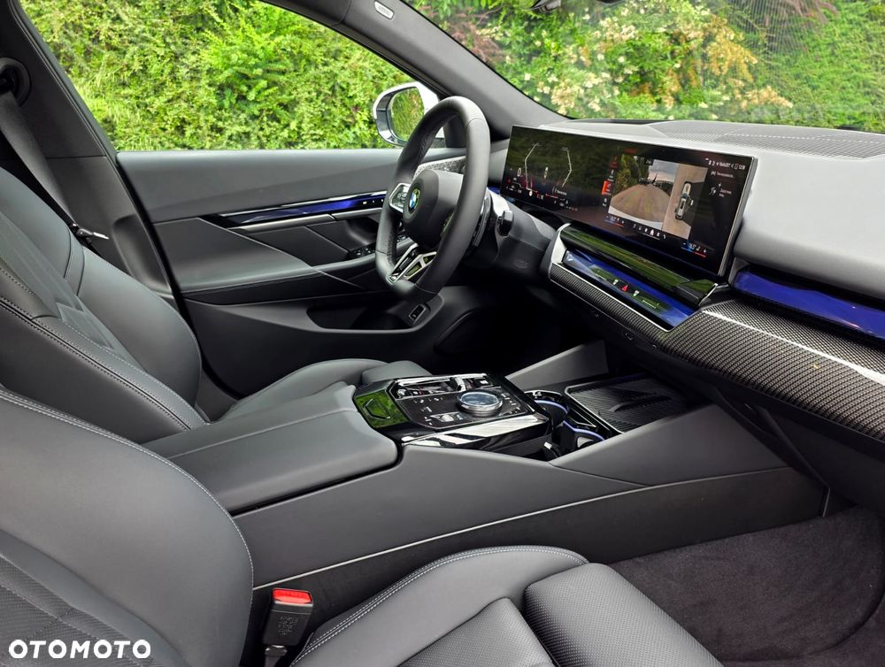BMW Seria 5 540d xDrive mHEV M Sport - 21