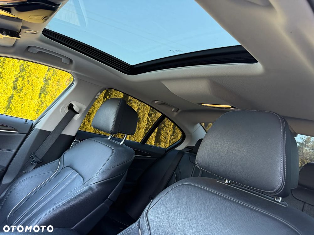 BMW Seria 5 530d xDrive Sport-Aut Luxury Line - 15