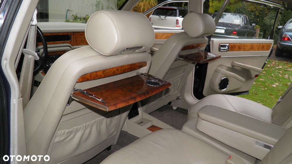 Jaguar XJ - 17