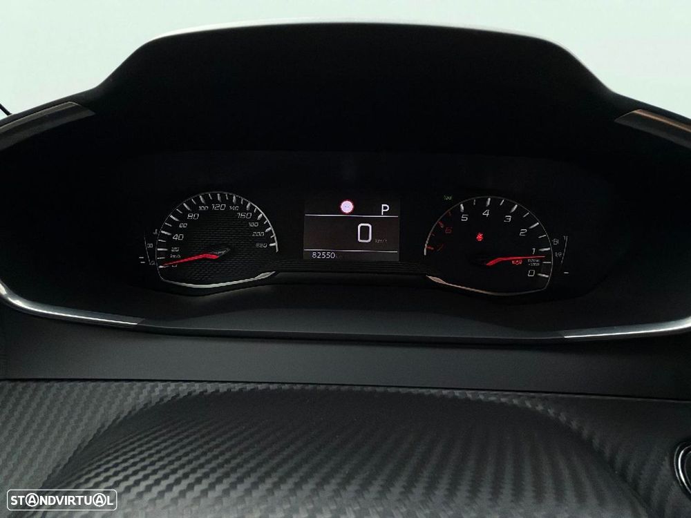 Peugeot 208 - 12
