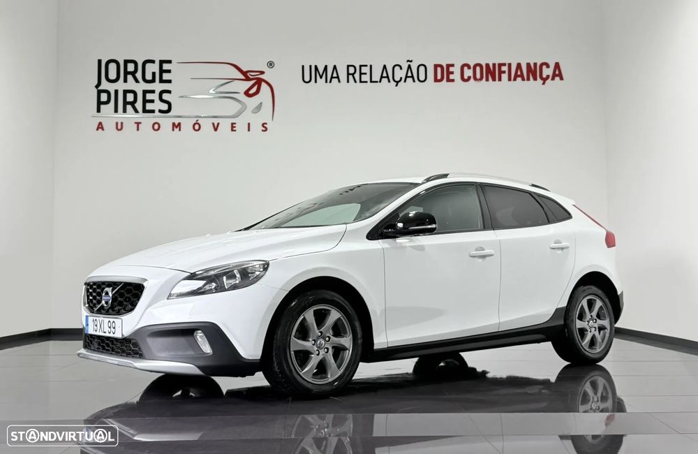 Volvo V40 Cross Country D2 Momentum - 1