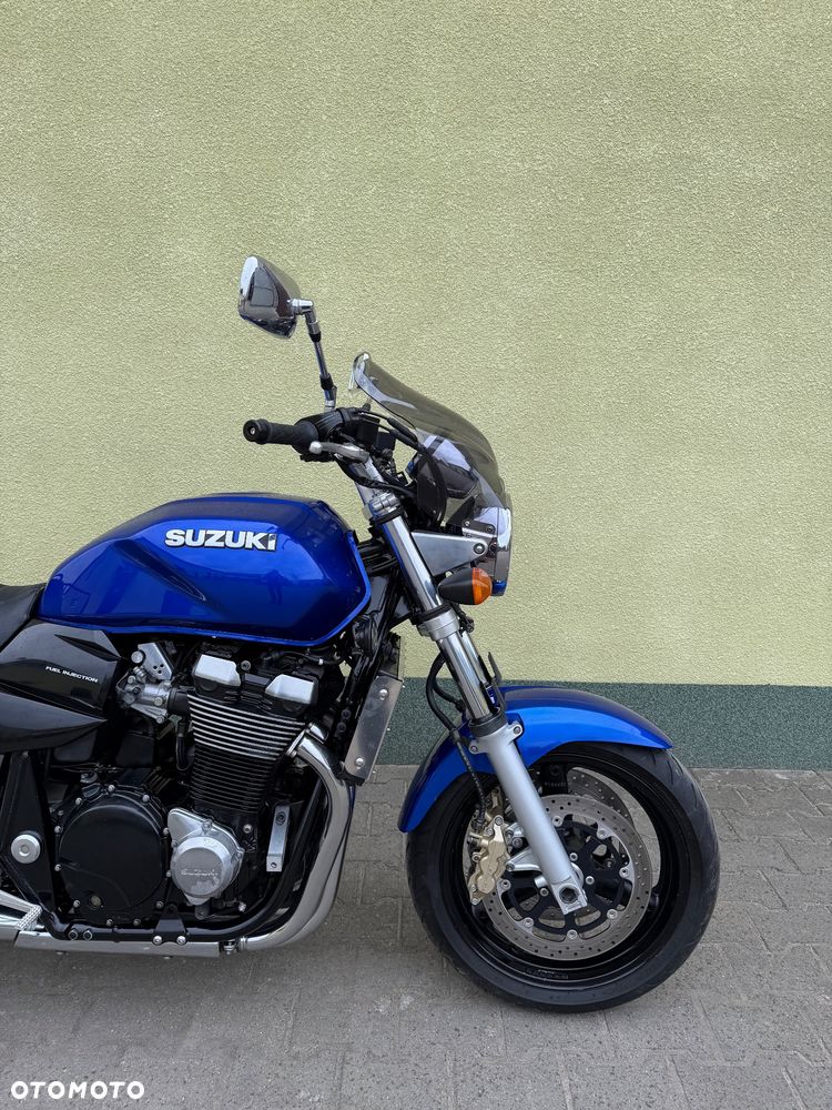 Suzuki GSX - 7