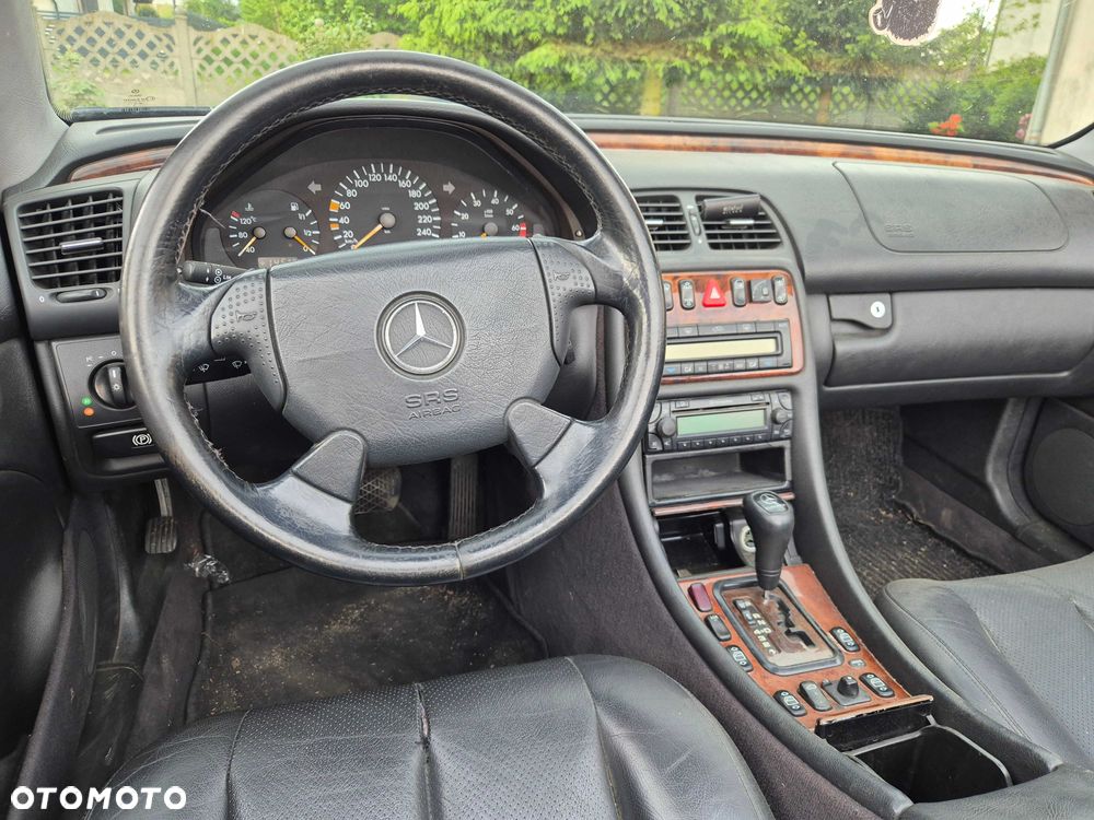 Mercedes-Benz CLK - 4