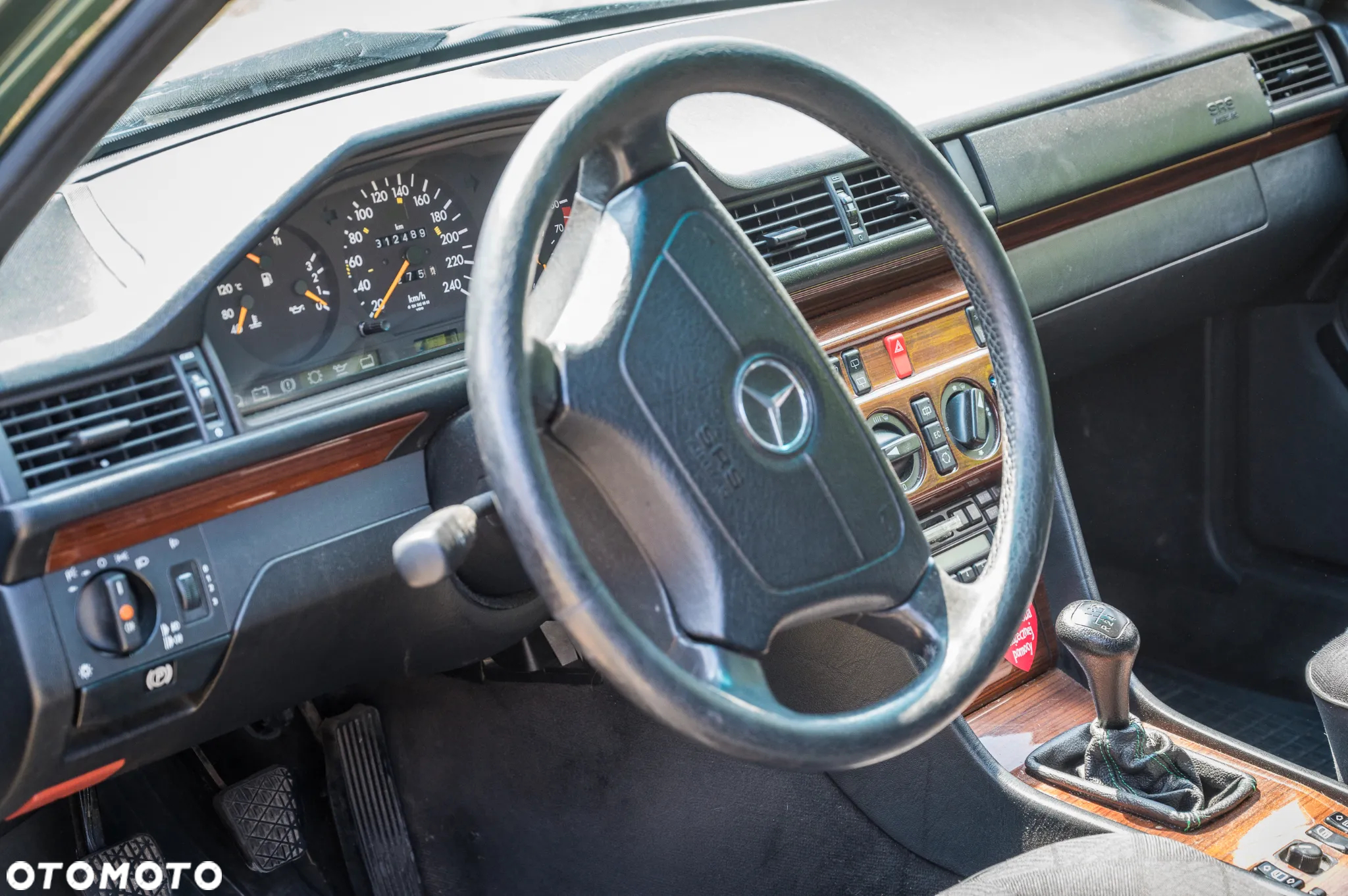 Mercedes-Benz Klasa E 200 T - 5