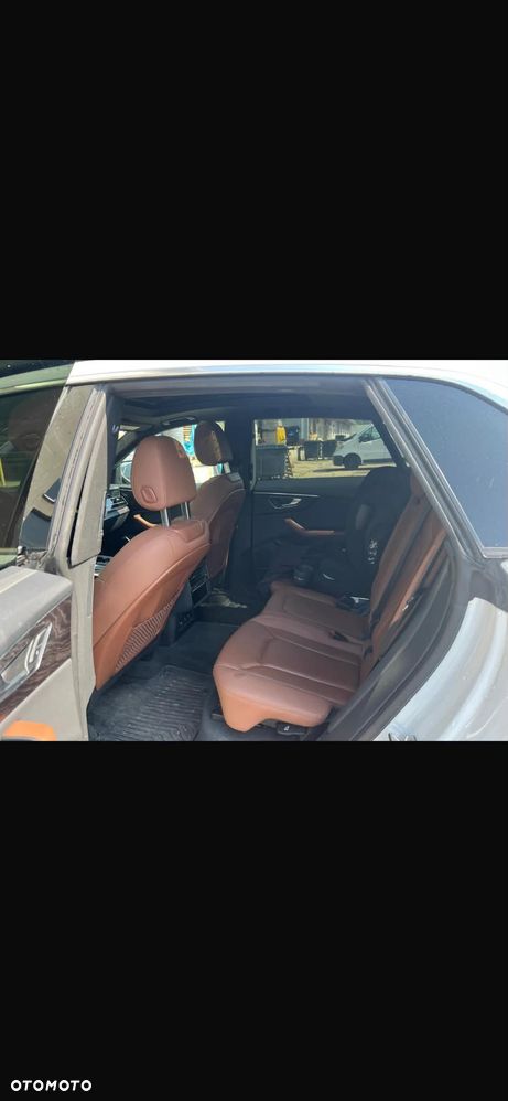 Audi Q8 55 TFSI mHEV Quattro Tiptronic - 5