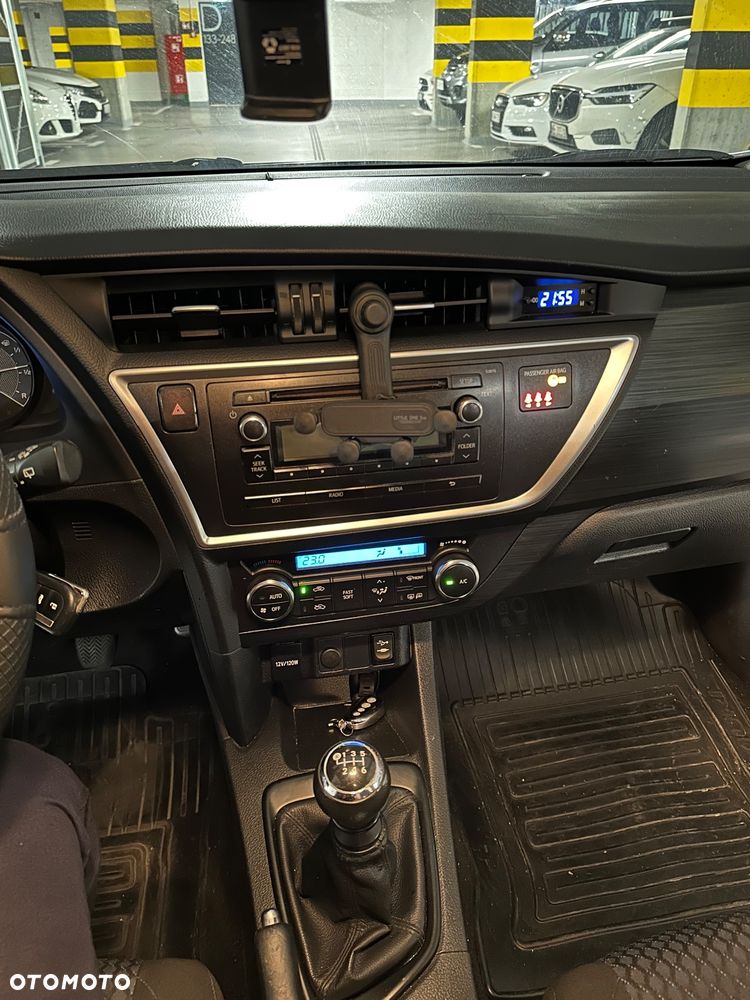 Toyota Auris - 12