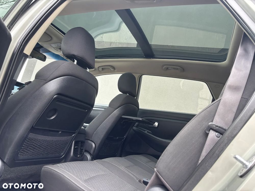 Kia Carens 1.7 CRDi 115 Dream Team Edition - 12