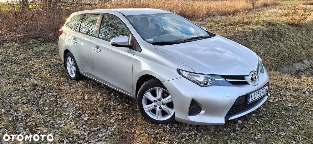 Toyota Auris 1.4 D-4D Comfort - 24