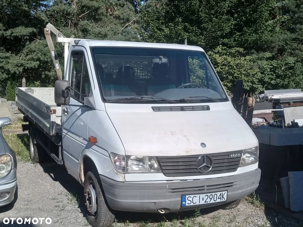 Mercedes-Benz 412D - 1