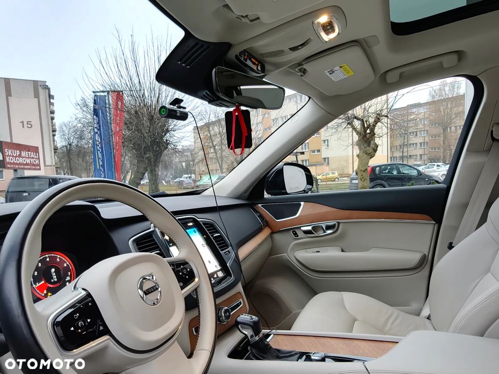 Volvo XC 90 T6 AWD Geartronic Momentum - 23
