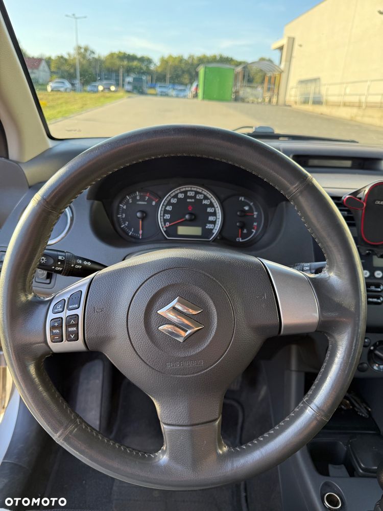 Suzuki Swift 1.3 GS / Premium 4WD - 12