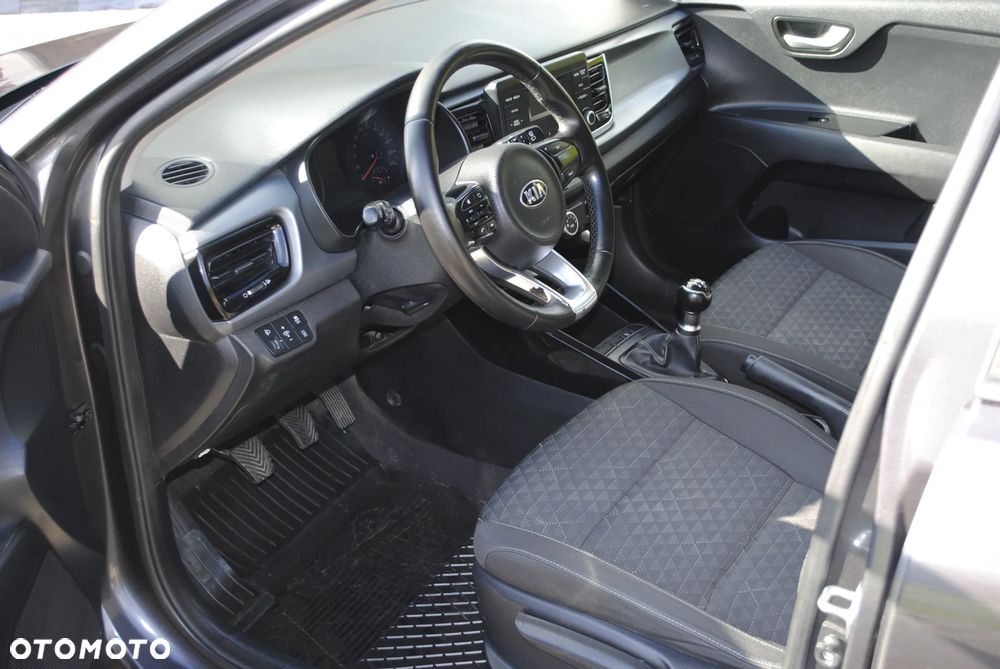 Kia Rio - 14