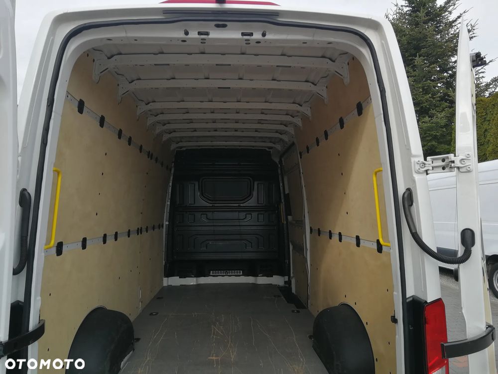 Volkswagen Crafter - 10