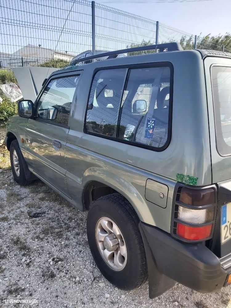 Mitsubishi Pajero 2.5 TDi GLX - 5
