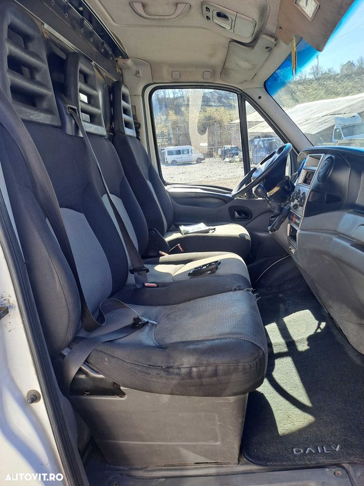 Dezmembrez Iveco 3.0 euro 5 an 2012 - 6