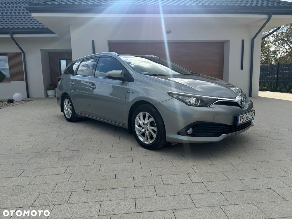 Toyota Auris - 4