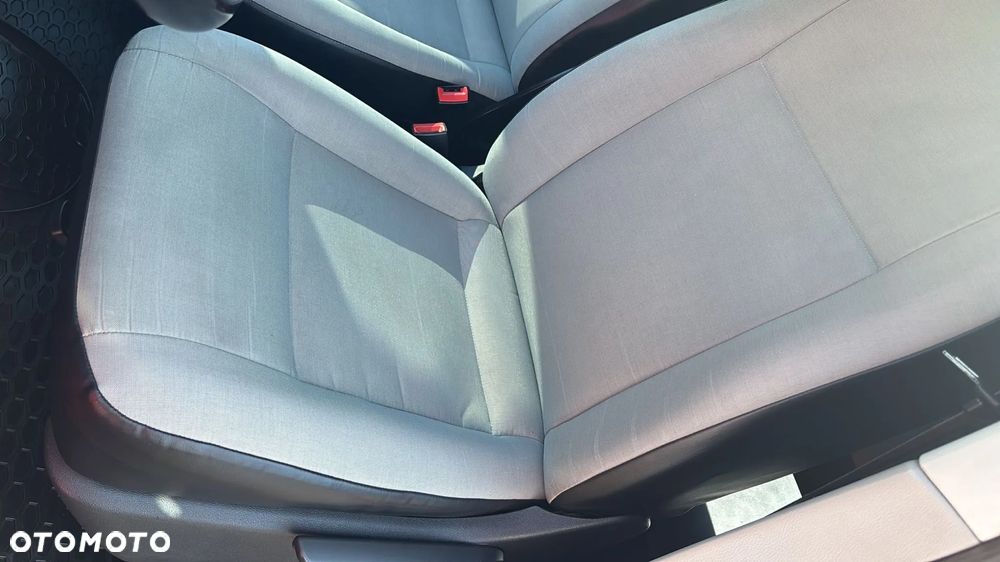 Volkswagen Transporter Kombi L1H1 DSG - 17