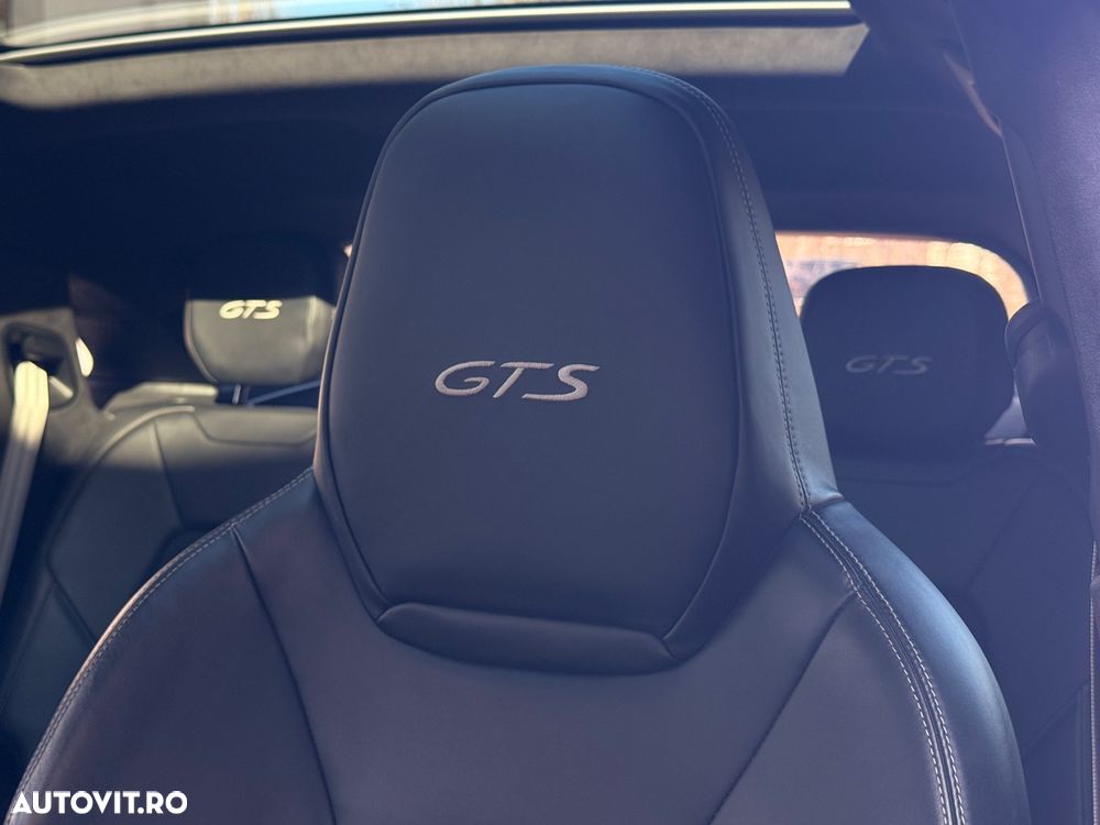 Porsche Cayenne - 18