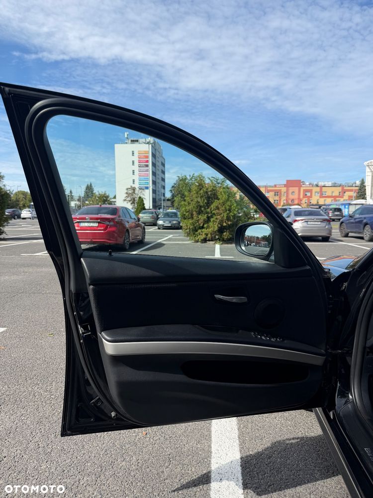 BMW Seria 3 320d - 13