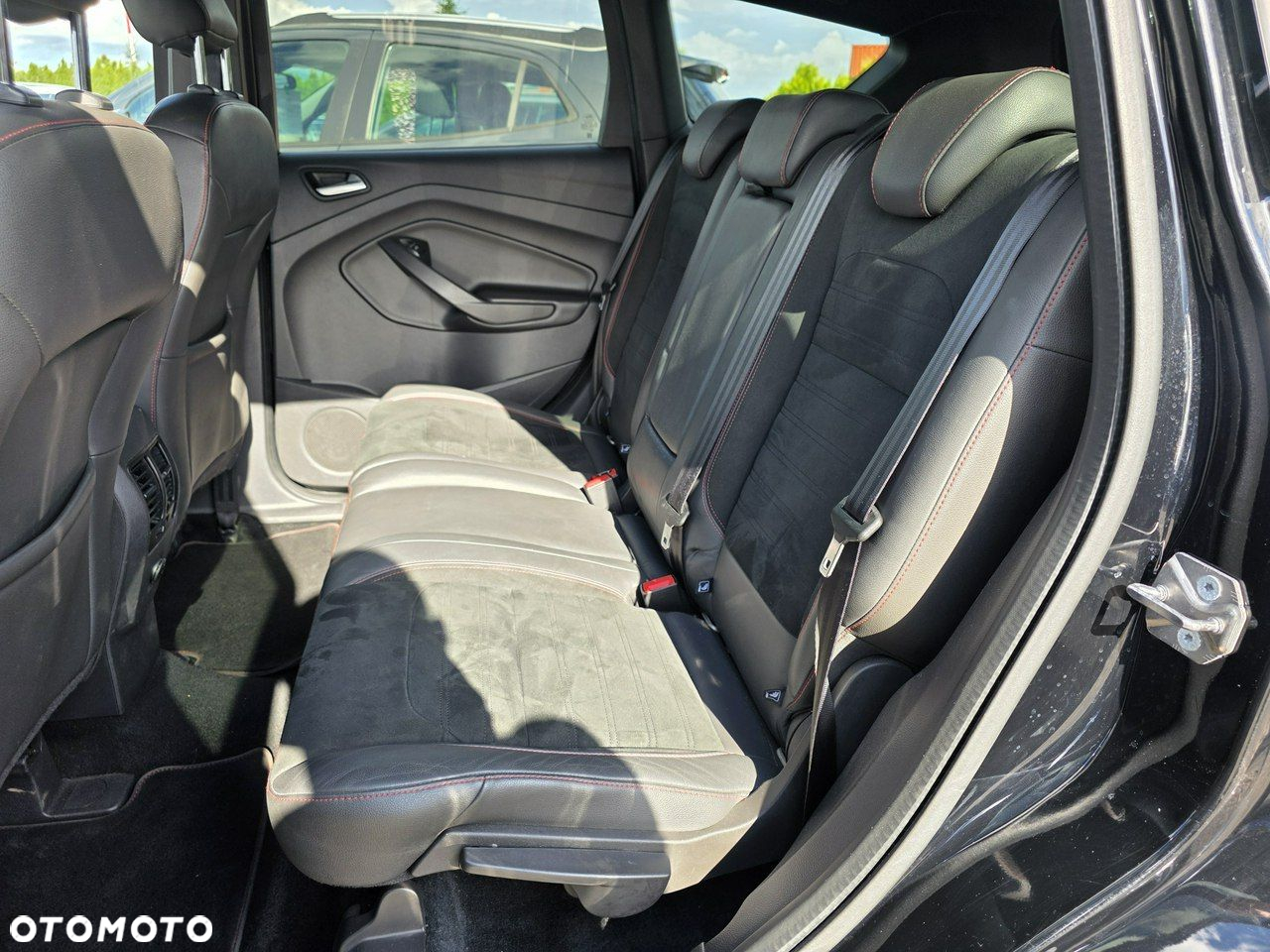Ford Kuga 1.5 EcoBoost 2x4 ST-Line - 21