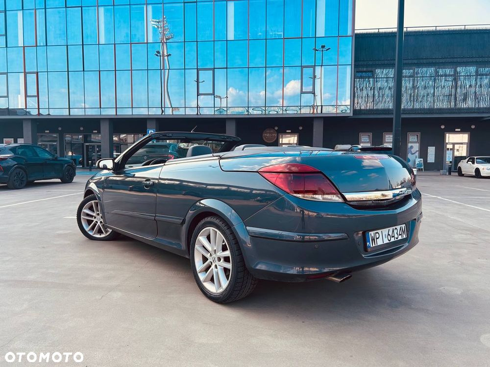 Opel Astra 1.9 CDTI DPF Cosmo - 2