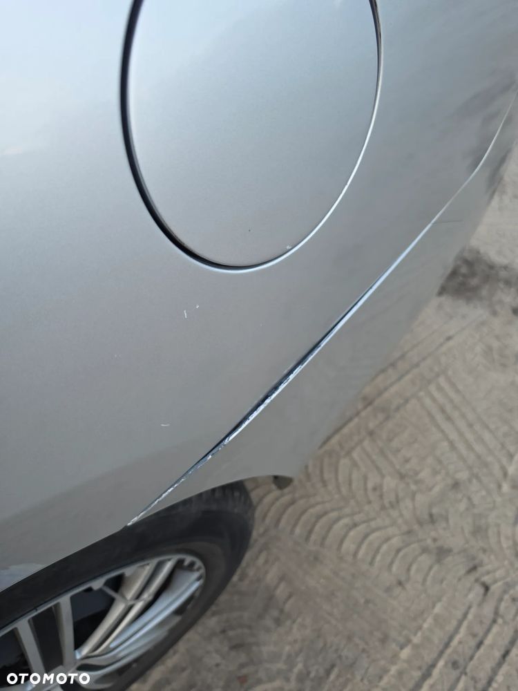 Renault Latitude - 13