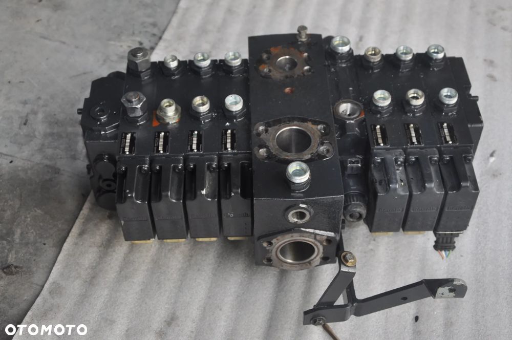 Rozdzielacz Hydrauliczny Deutz Fahr 9340 TTV  Rexroth R917007116 - 1