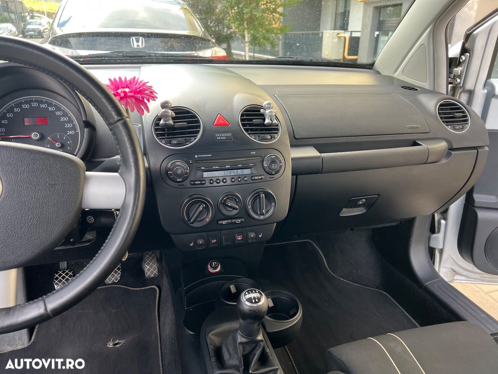 VOLKSWAGEN New Beetle 2009 — imagine 22