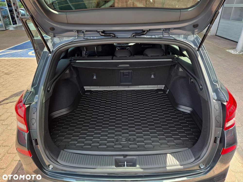 Hyundai i30 1.5 T-GDI 48V Smart DCT - 18