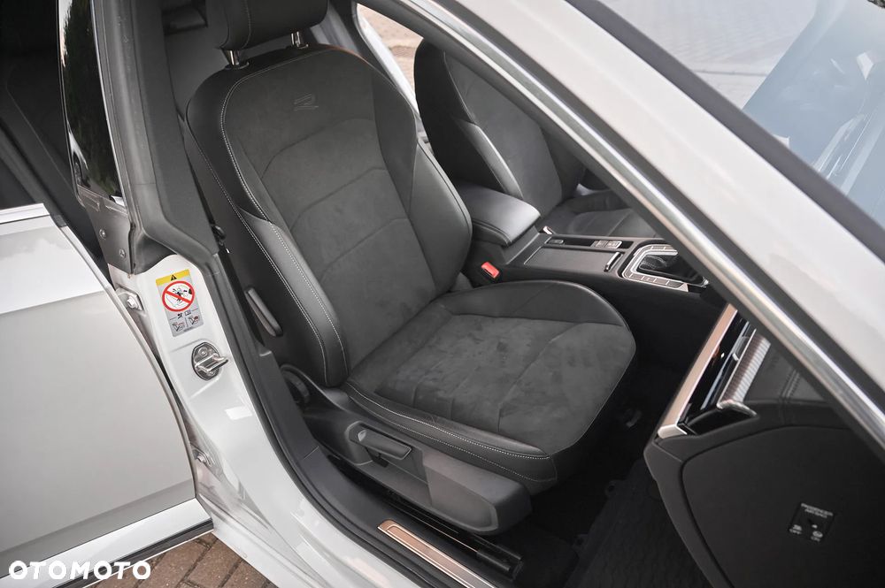 Volkswagen Arteon 2.0 TDI R-Line DSG - 25