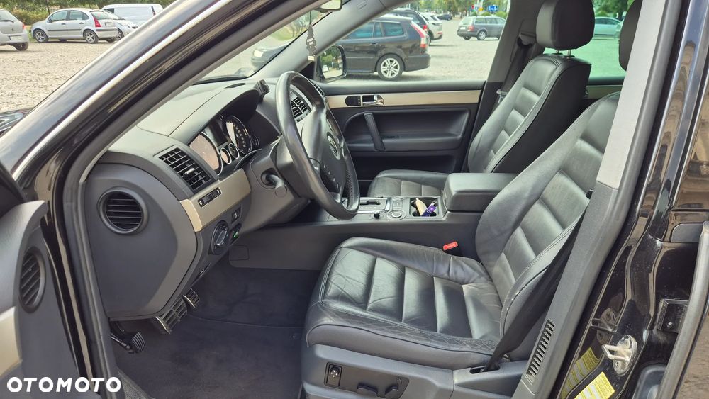 Volkswagen Touareg - 11
