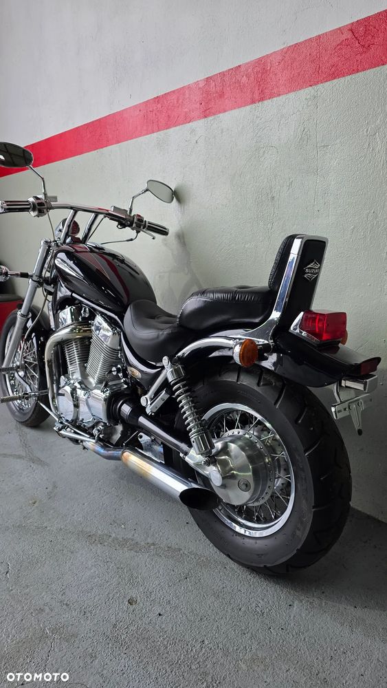 Suzuki Intruder - 21