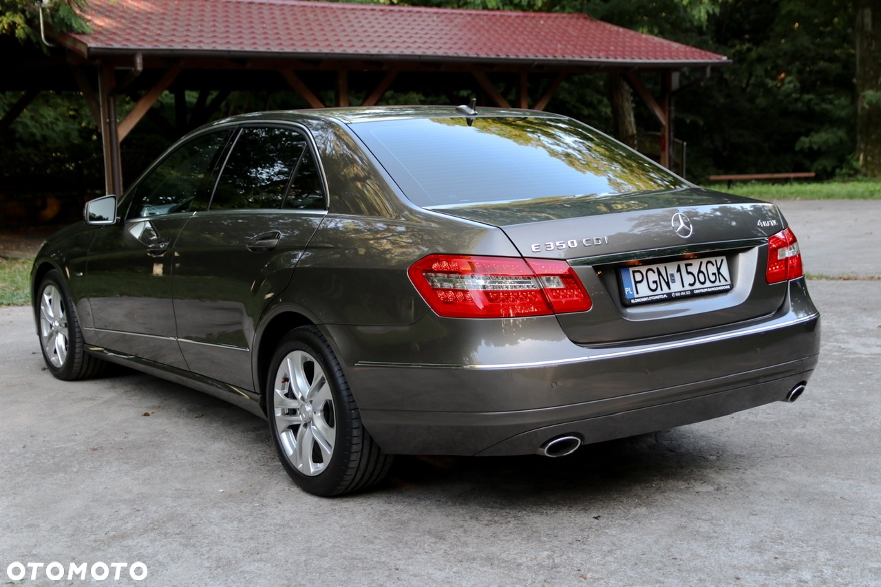 Mercedes-Benz Klasa E 350 T CDI DPF 4Matic BlueEFFICIENCY 7G-TRONIC Avantgarde - 8