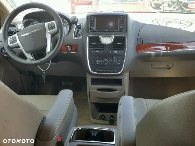 Chrysler Town & Country 2016