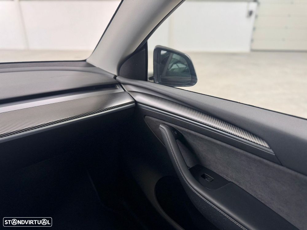 Tesla Model Y Tração Traseira - 42