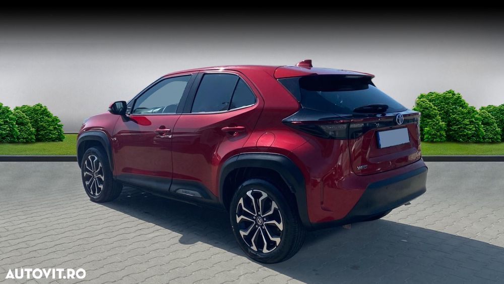 Toyota Yaris Cross 1.5 VVT-i HSD 116 4x2 HEV Dynamic - 3