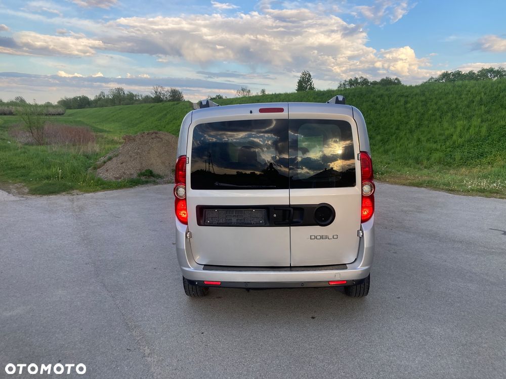 Fiat Doblo 2.0 Multijet 16V Emotion - 5