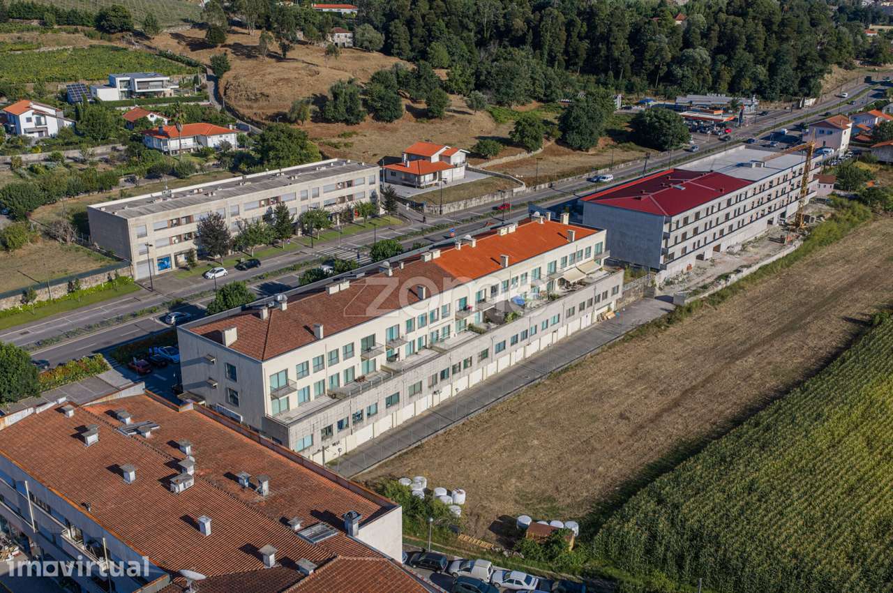 Apartamento T2 com terraço e vista Rio Vez em Arcos de Valdevez - Grande imagem: 2/28