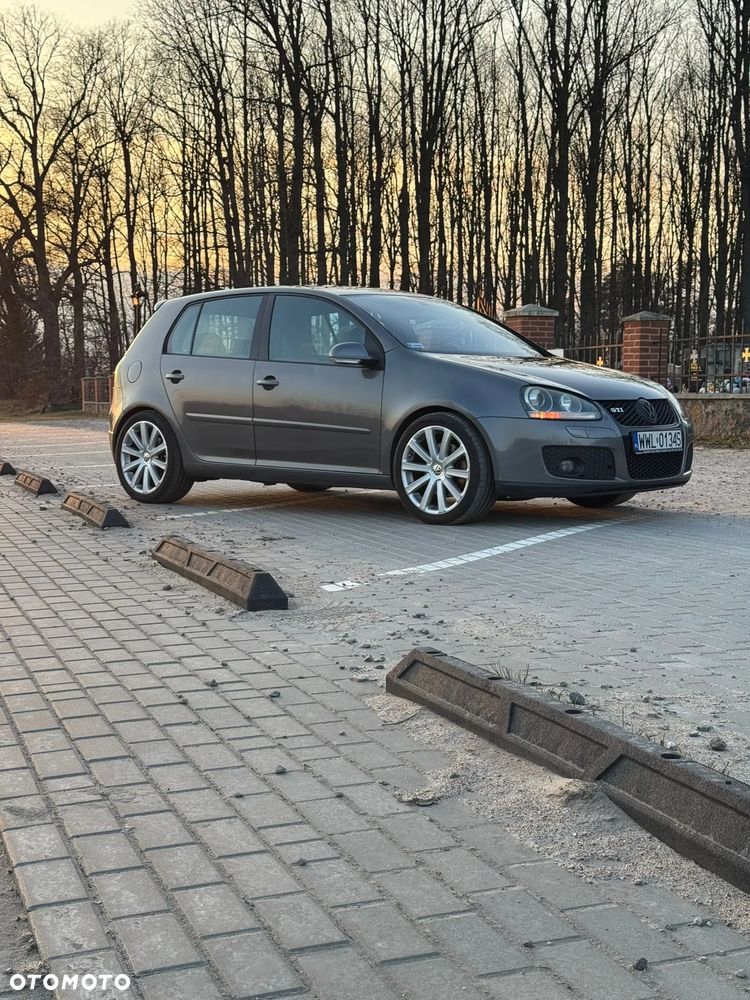 Volkswagen Golf - 3