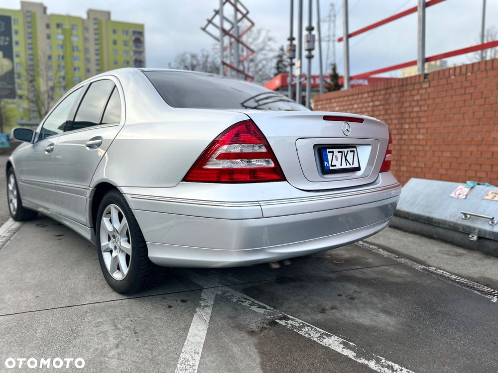 Mercedes-Benz Klasa C 280 4Matic Automatik Avantgarde - 18