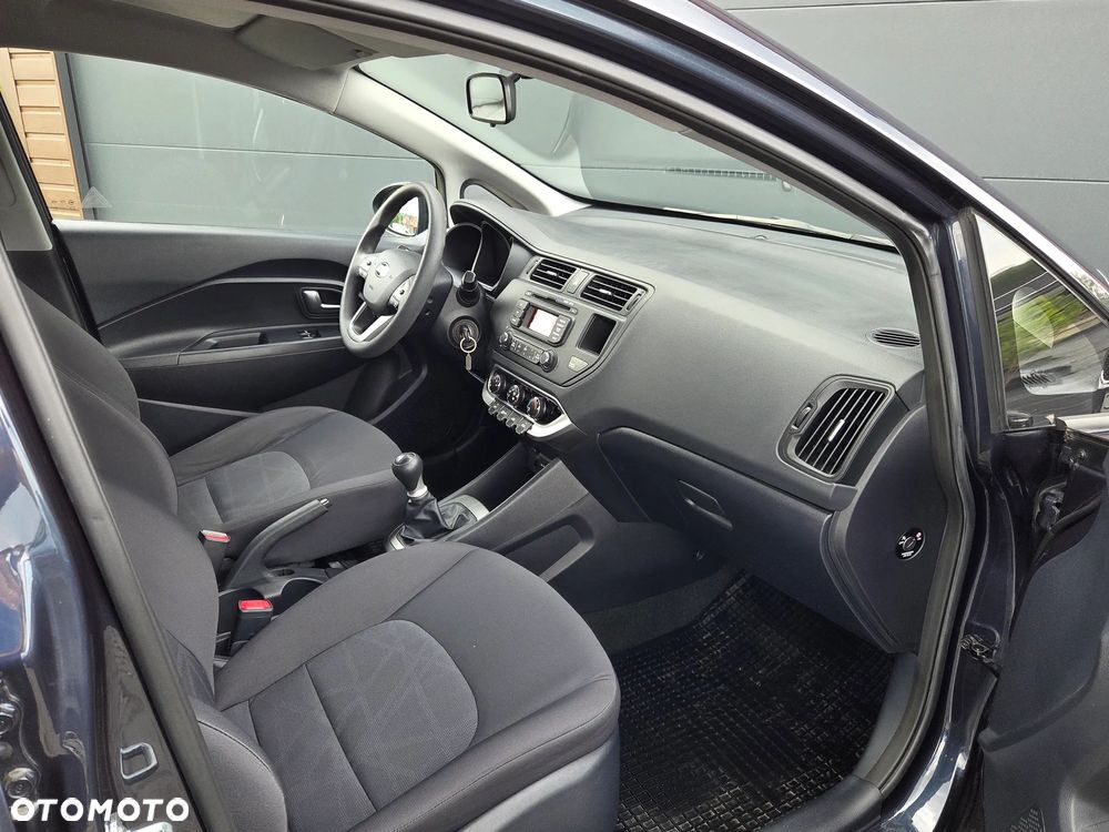 Kia Rio - 6